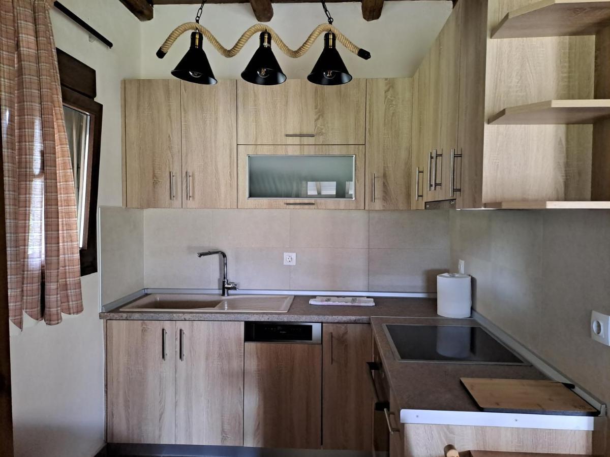 The Cottage House ออร์โมส ปานากีอาส ภายนอก รูปภาพ