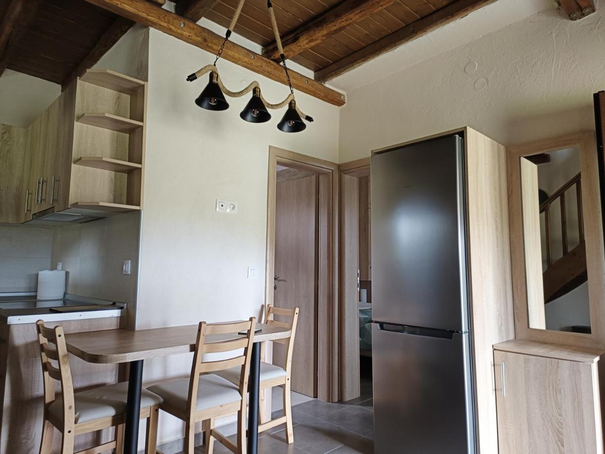 The Cottage House ออร์โมส ปานากีอาส ภายนอก รูปภาพ