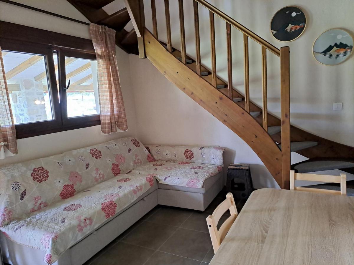 The Cottage House ออร์โมส ปานากีอาส ภายนอก รูปภาพ